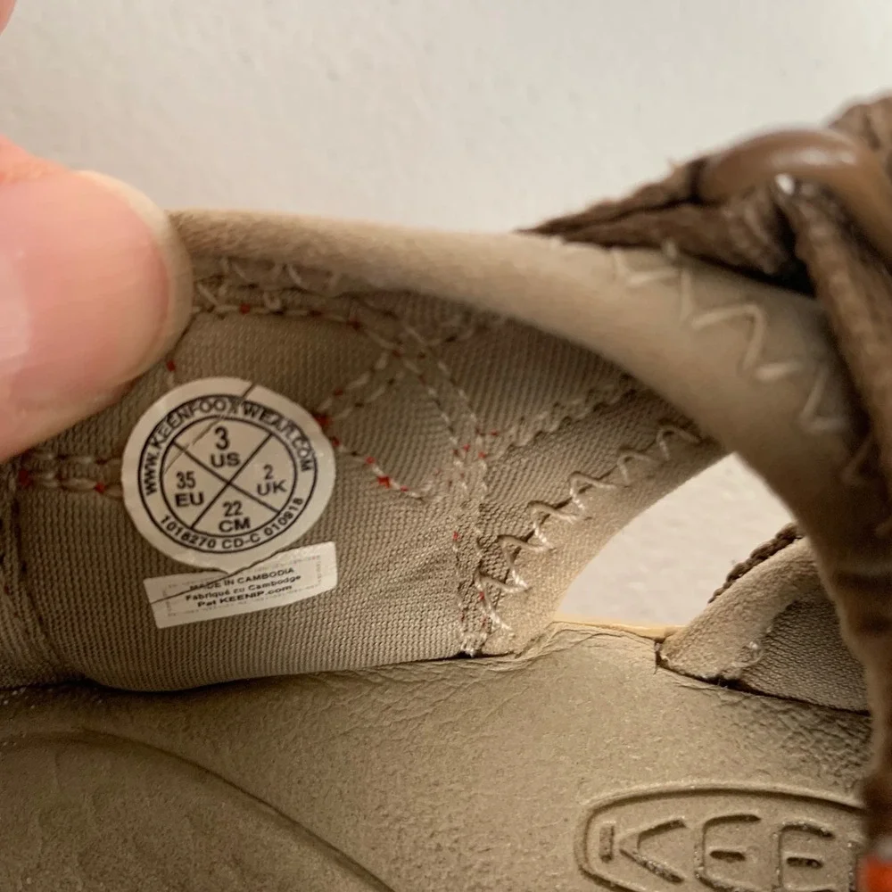 Keen Newport Youth Water/HikingOutdoor Sandals Size 3 READ